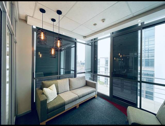 874M² OFFICE TO LET IN WATERFALL